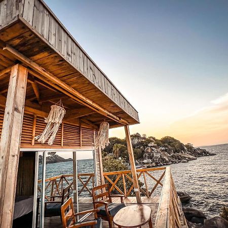 Single Cabin With Lake View Мванза Экстерьер фото