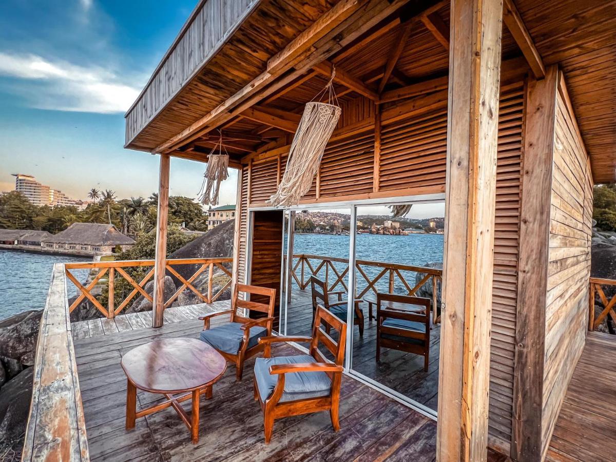Single Cabin With Lake View Мванза Экстерьер фото